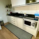 Apartamento Vista Mar Com 3 Dormitorios